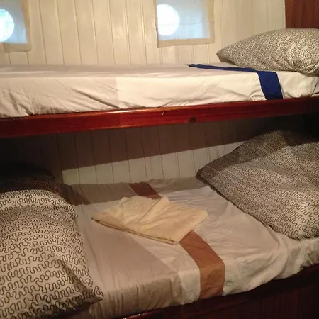 El Pirata Boat Naples