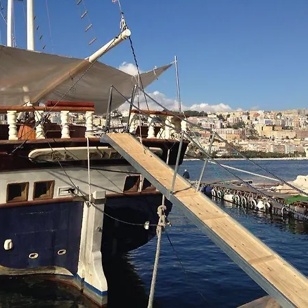 El Pirata Boat Naples